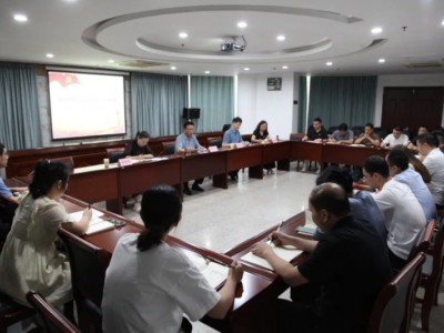 安陽市科協(xié)黨組書記邵忠民講授深入貫徹中央八項規(guī)定精神學(xué)習(xí)教育專題黨課